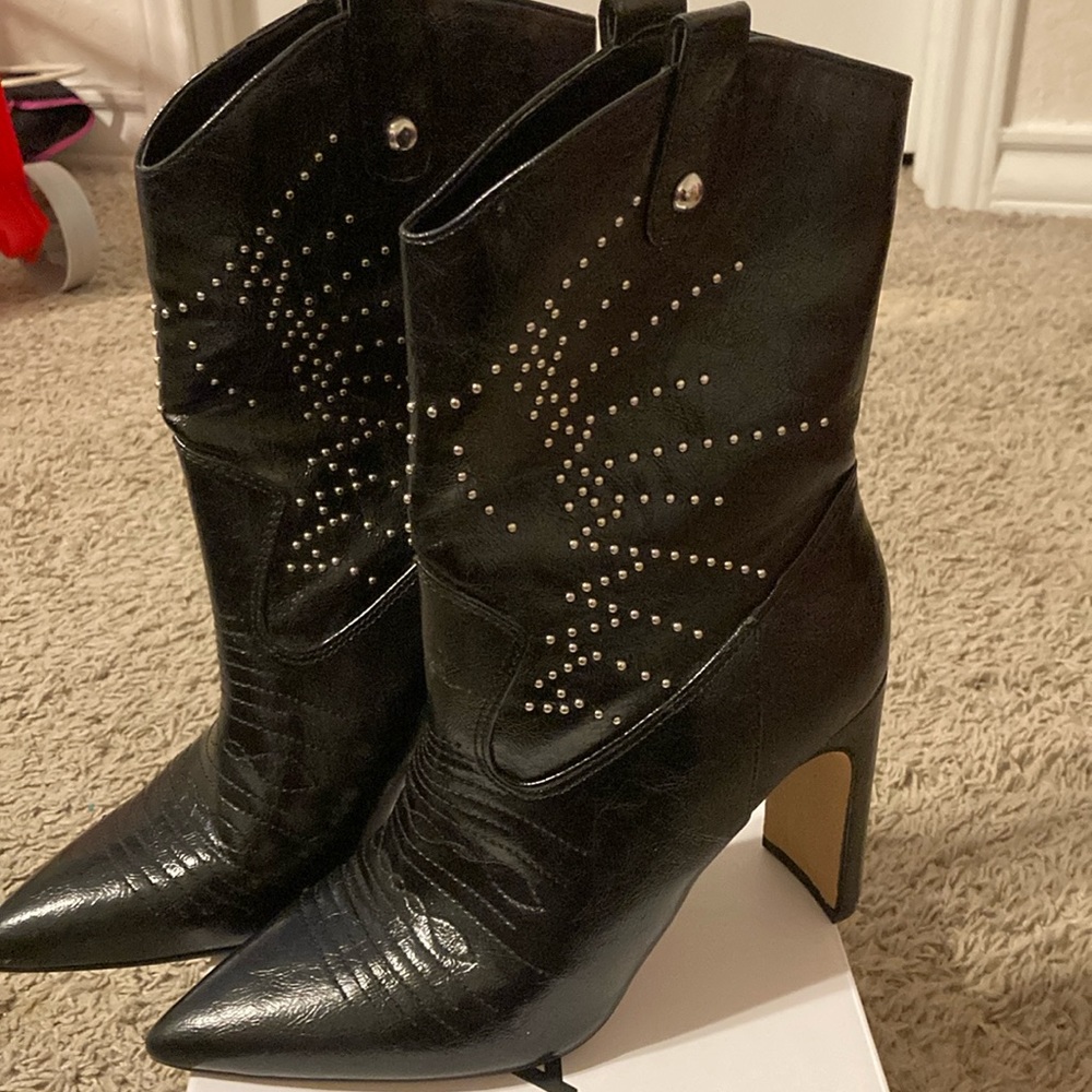 Jessica Simpson cowboy heel boots 7
